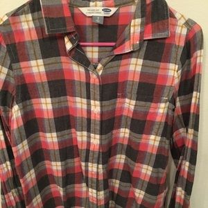Old Navy women’s classic button up shirt